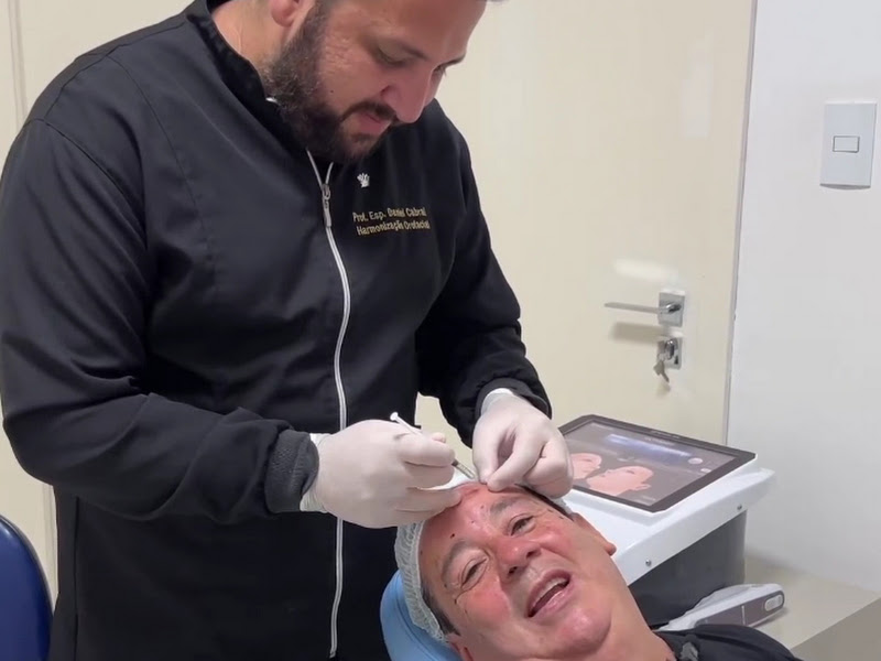 Foto 9 de Lucia Cavalcanti Curiki - Dentista Ortodontista / Bruxismo