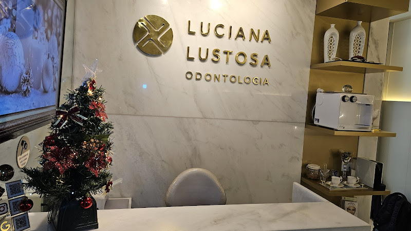 Foto 2 de Luciana Lustosa Odontologia