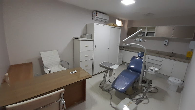 Foto 2 de Luiz Carlos Neto P. Barreto ORTODONTISTA CRO/RJ 17.249