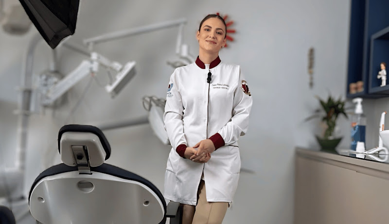 Foto 2 de Luiza Maria Schneider | Dentista