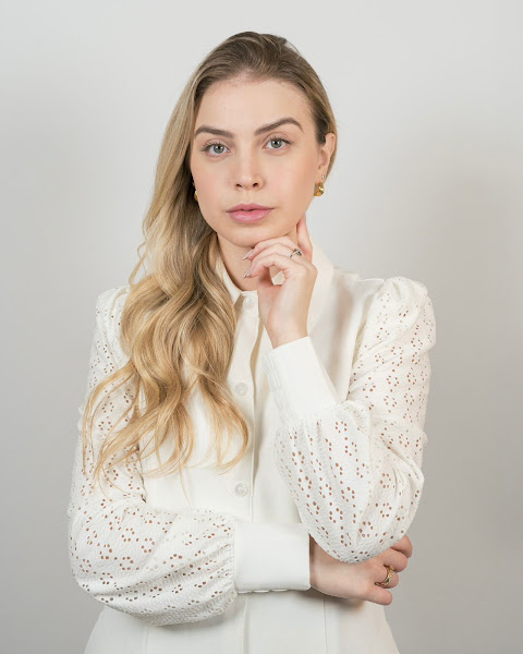 Foto 2 de LUIZE BAUM Harmonização Facial e Odontologia