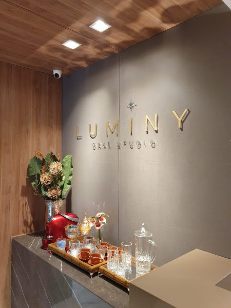 Foto 2 de LUMINY ORAL STUDIO