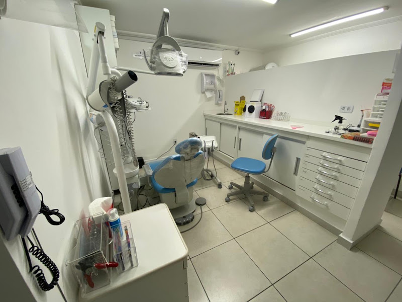Foto 3 de Mais Sorrisos - Dr. Marcelo de Oliveira e Dra. Carla Ferro | Dentista em Belford Roxo