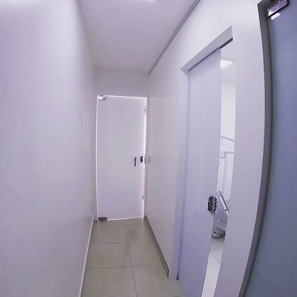 Foto 3 de Makro Odontologia | Implantes, Prótese e Estética Taguatinga