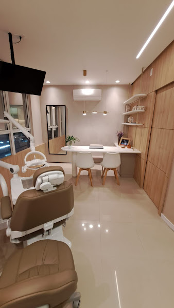 Foto 2 de Marcela Lima Dentista