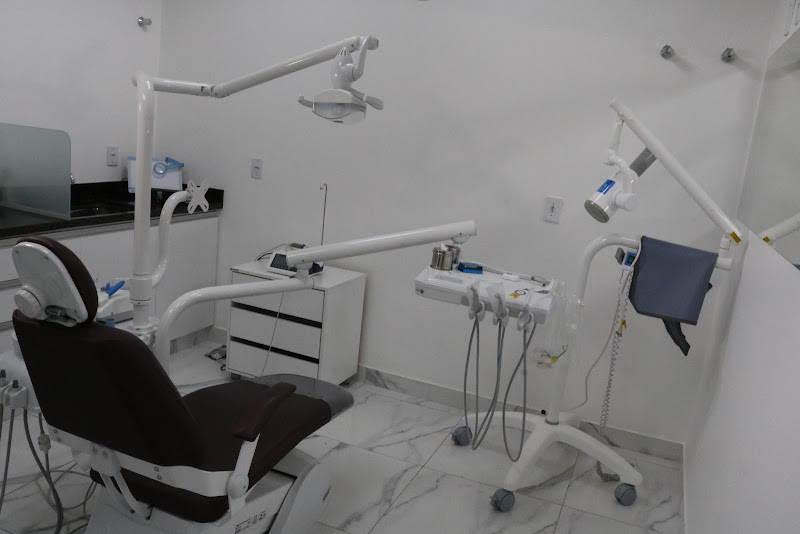 Foto 2 de Marco Odontologia, Implante Dentário, Lentes de Contato, Limpeza, Clareamento