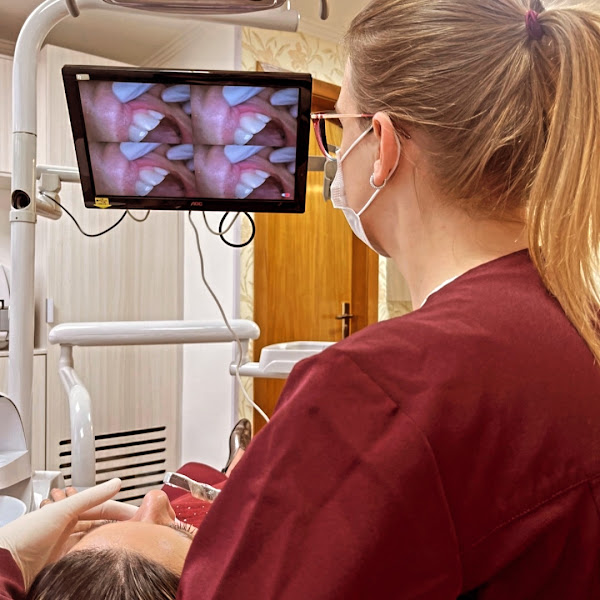 Foto 2 de Marianna Biancardi Odontologia e equipe