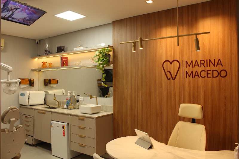 Foto 3 de Marina Macêdo odontologia| FACETA DE RESINA E CLAREAMENTO