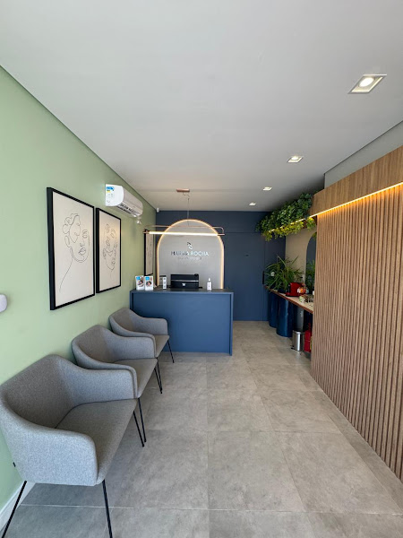 Foto 3 de Marina Rocha Odontologia - Dentista em Criciúma