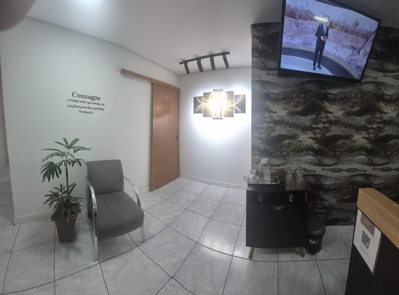 Foto 3 de MAS ODONTOLOGIA. RESP. Dra. MARIA ,Especialista Endodontia(Canal)Implantes, Harmonização Orofacial