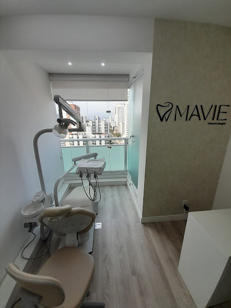 Foto 2 de Mavie Odontologia - Especialista Implante e Lente