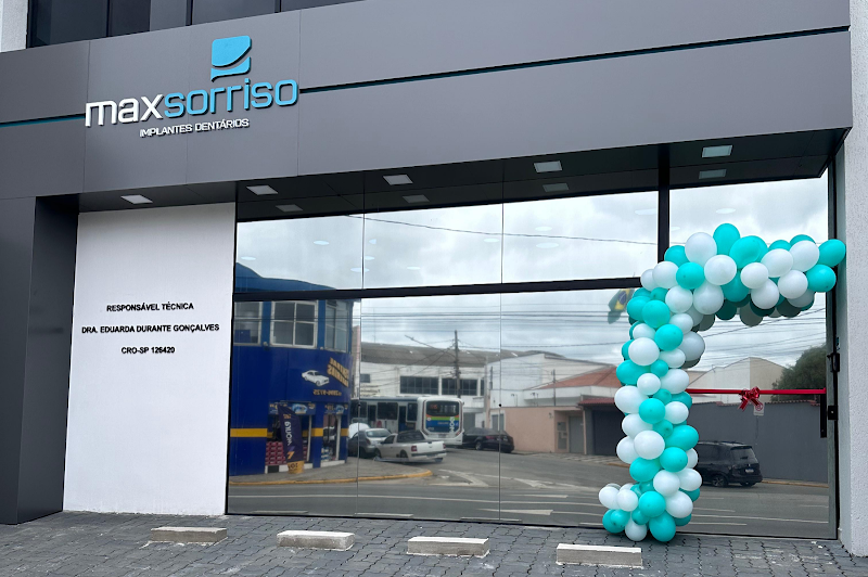 Foto 2 de Maxsorriso Implantes Dentários | Mogi das Cruzes - SP