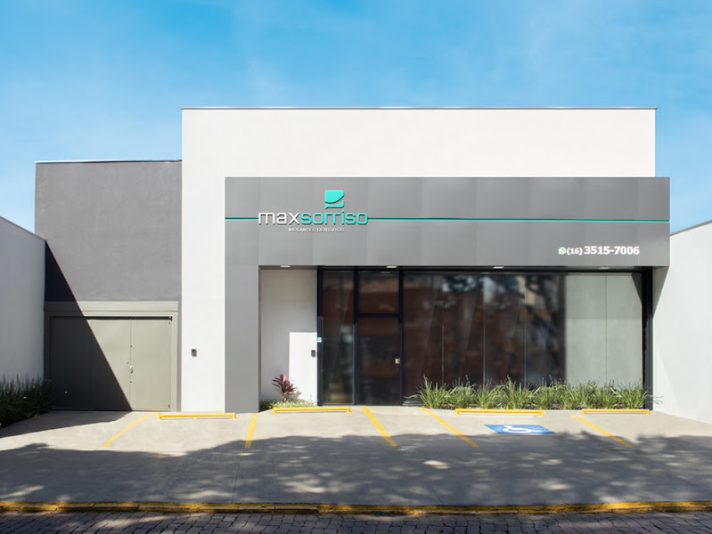 Foto 2 de Maxsorriso Implantes Dentários | Ribeirão Preto Unidade 9 de Julho