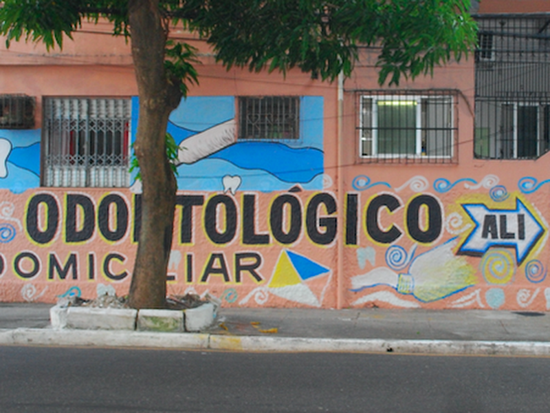 Foto 9 de MB Odontologia - Dr Márcio Bezerra - Implante Dentário em Belém