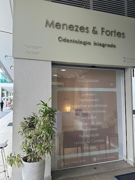 Foto 3 de Menezes e Fortes Odontologia Integrada