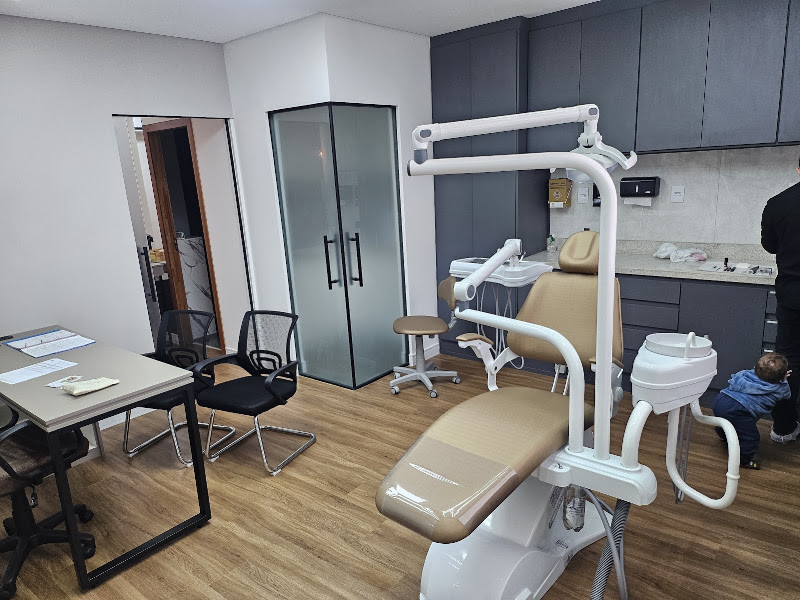 Foto 2 de MF Odontologia Estética- Dr Marcel Ferroni