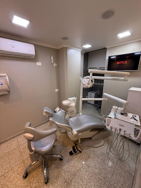 Foto 2 de MF Reabilitação Oral e Implante