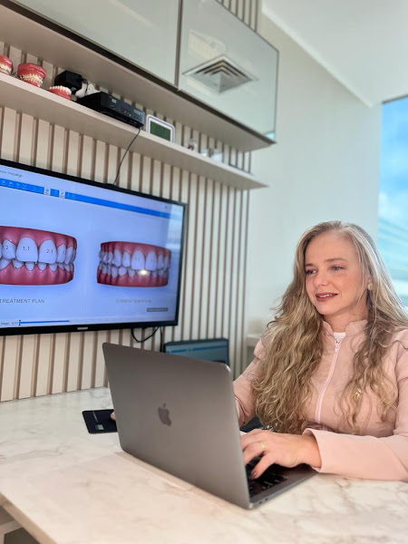 Foto 2 de Michelle Galhardi Odontologia