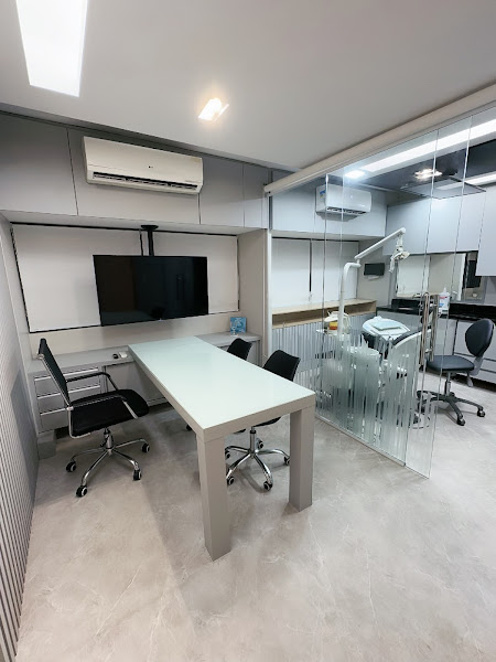 Foto 3 de MIFS Cirurgia Buco-maxilo-Facial