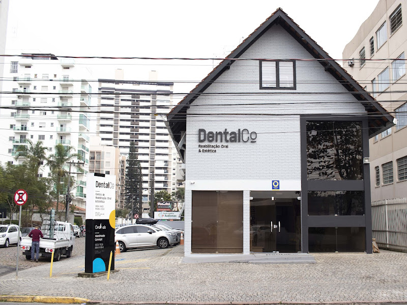 Foto 9 de Miranda Coutinho | Lentes de Contato Dental | Implante Dentário em Joinville