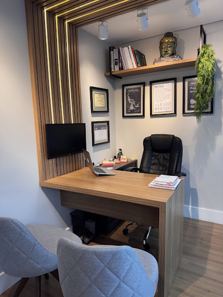 Foto 2 de Miranda Odontologia 24h | Urgências | Implantes e Facetas