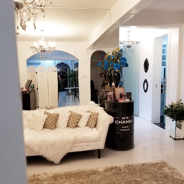 Foto 2 de Miss Bela Exclusive