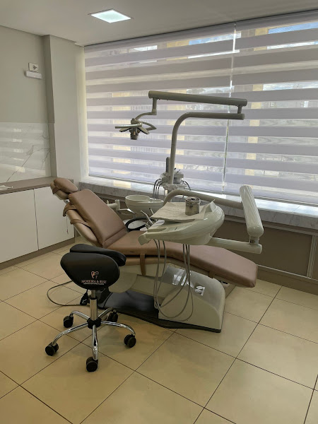 Foto 2 de Moreira & Ruiz Odontologia Especializada - Dra Caroline Lourenço Moreira