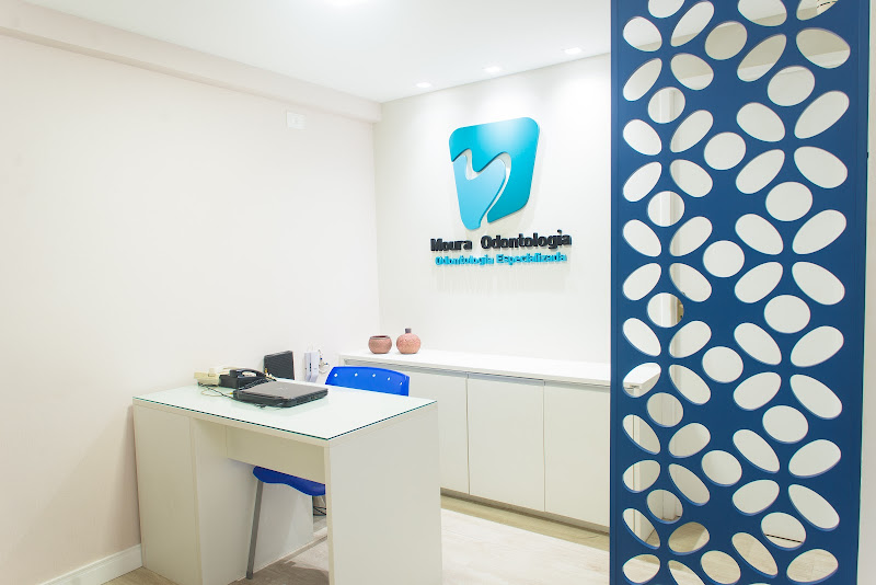 Foto 3 de Moura Odontologia | Ortodontia | Invisalign | Implante Dentário | Lentes de contato | Clareamento | Endodontia | Periodontia