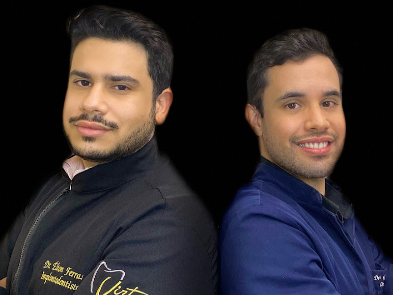 Foto 9 de Moura Odontologia | Ortodontia | Invisalign | Implante Dentário | Lentes de contato | Clareamento | Endodontia | Periodontia