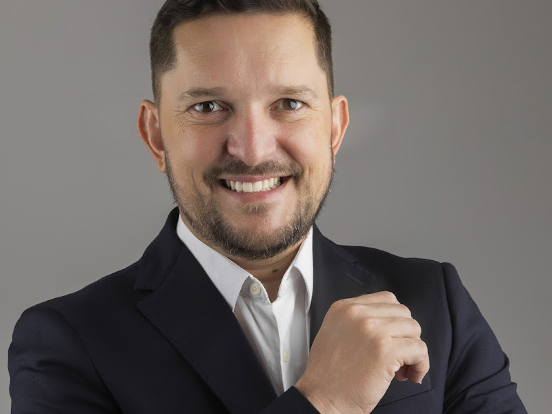 Foto 9 de MR Odontologia - Reabilitação Estética e Ortodontia