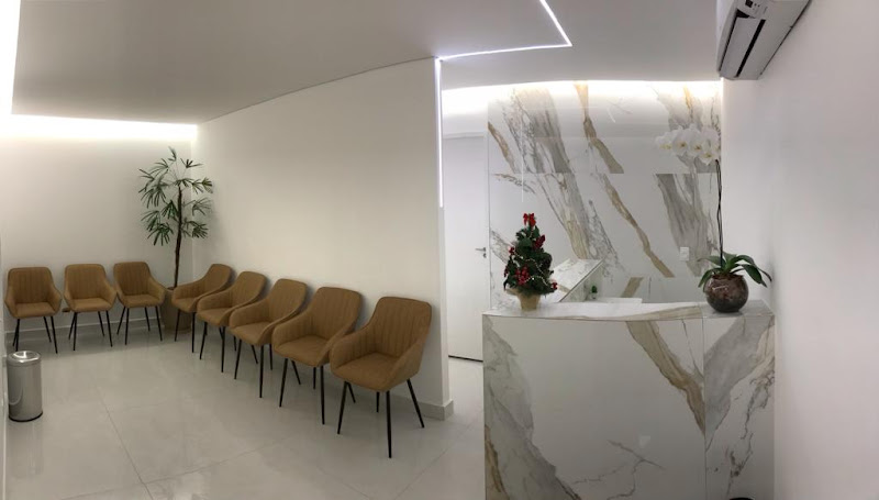 Foto 2 de MRT Odontologia - Dra. Michelle R. Teixeira / Dra. Marjory R. Teixeira