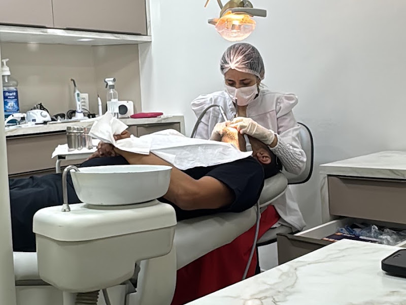 Foto de MS Odontologia Especializada - Dr. Sávio Leandro e Dra. Milena Almeida