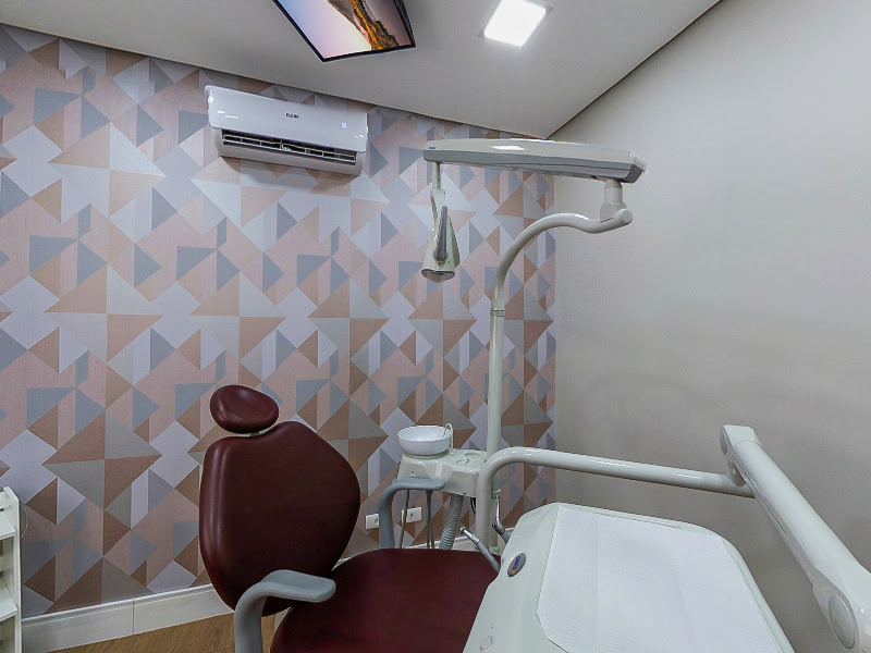 Foto 2 de Nascimento Odontologia Especializada | Dentista Itapecerica da Serra | Invisalign | Implante