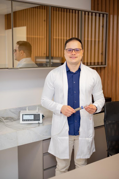 Foto 2 de NEA ODONTOLOGIA AVANÇADA - Drº. Antonio Lenilson e Drª. Natasha Italiano