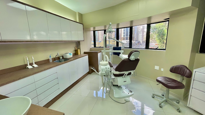 Foto 3 de ODONTO A Curitiba Dr André Nocêra Coradin