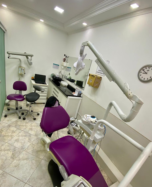 Foto 2 de Odonto art cwb - Clinica odontológica no boqueirão | Implante dentário | Facetas em resina | Aparelho invisível