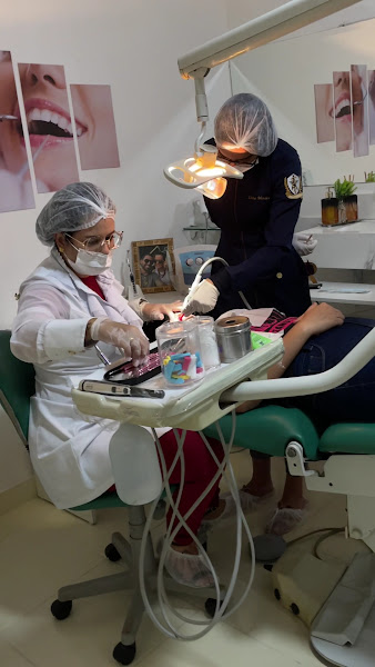 Foto 2 de ODONTO DINIZ - Dentista em Águas Lindas