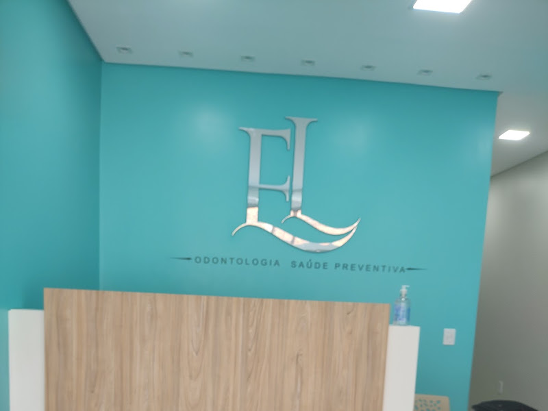 Foto 9 de Odonto Melo Dra, Hélida Melo