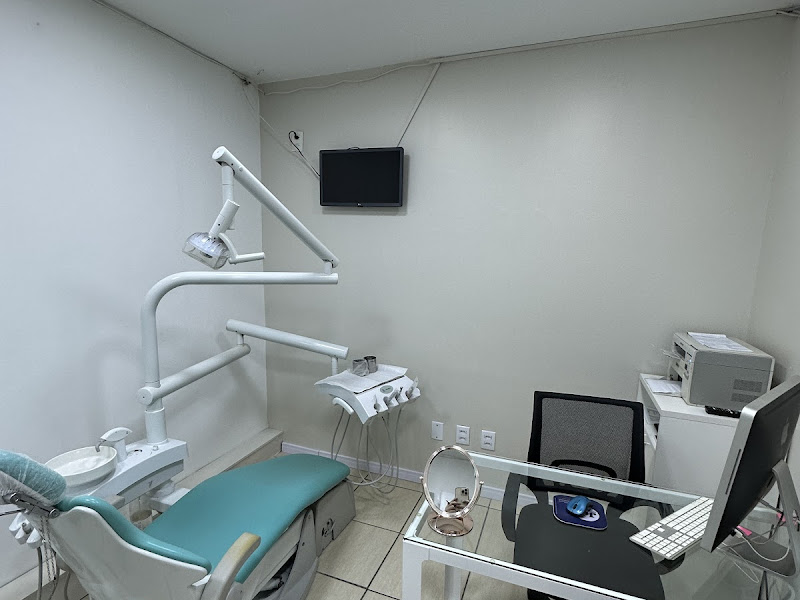 Foto 10 de Odonto Prótese guajuviras