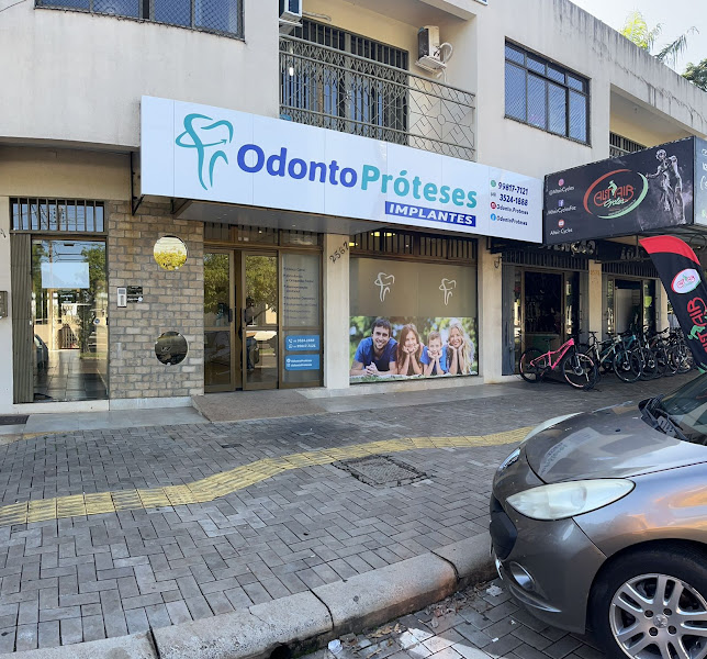Foto 2 de Odonto Próteses Implantes