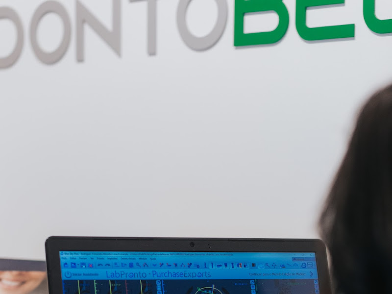 Foto de OdontoBelle | Clínica Odontologica em Caxias | Especialistas em Próteses e Implantes Dentários