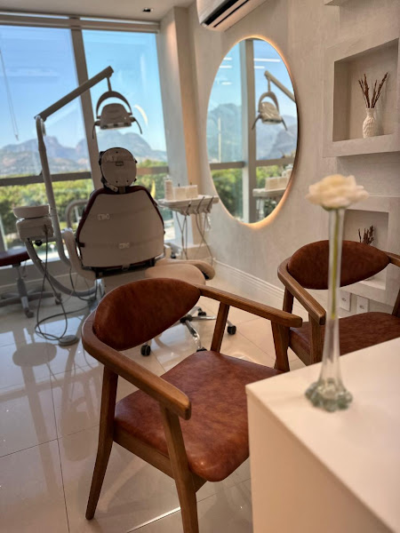 Foto 2 de OdontoBrum - Referência em Harmonização Facial no Rio de Janeiro