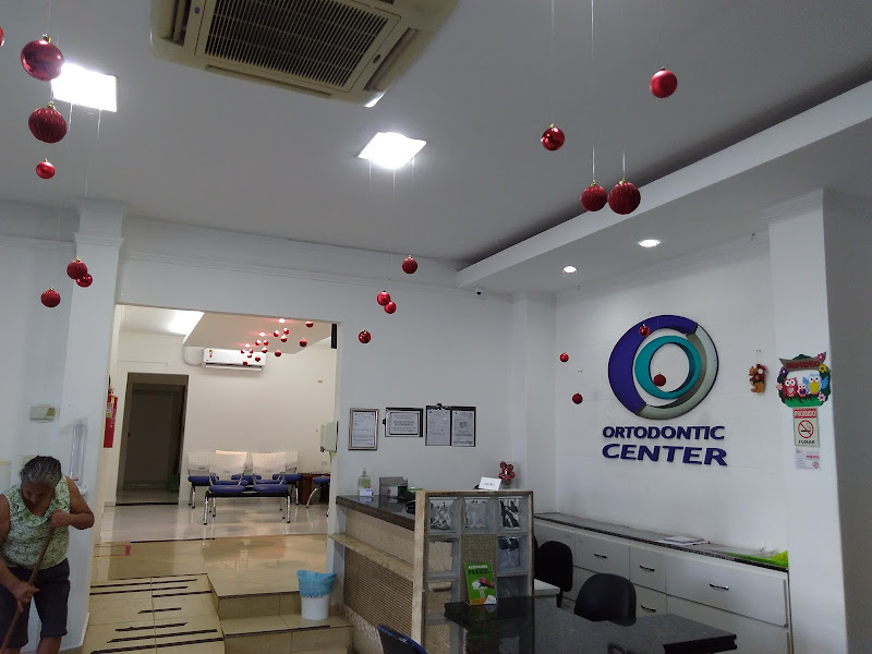 Foto 8 de OdontoClínica Moderna