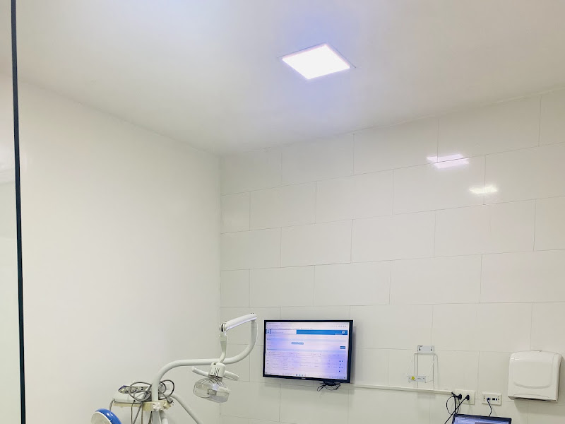 Foto 11 de OdontoCompany Santo Amaro | Ortodontia | Implantes | Carga imediata | Prótese dentaria | Facetas | Dentista em Santo Amaro