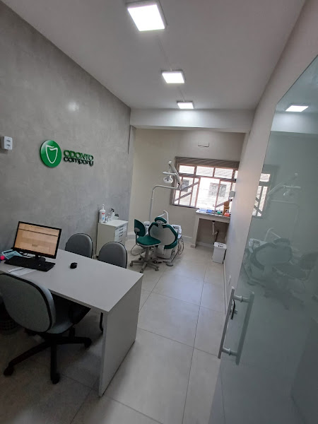 Foto de Odontocompany Tatuquara | Ortodontia | Facetas | Implantes | Protocolo | Prótese dentaria | Dentista em Curitiba