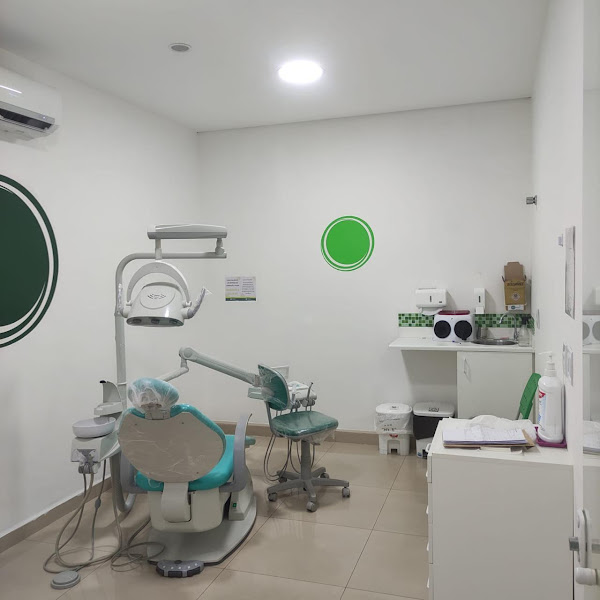 Foto 3 de OdontoCompany Vila Sabará | Implantes | Carga imediata | Prótese dentaria | Lentes de resina | Dentista na vila emir