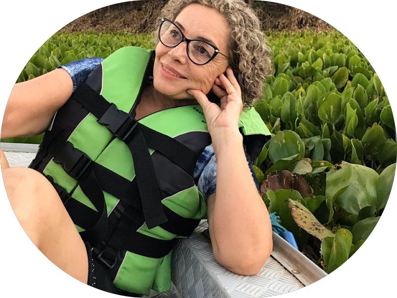 Foto 3 de Odontóloga - Lívia Cristina Martins Santos