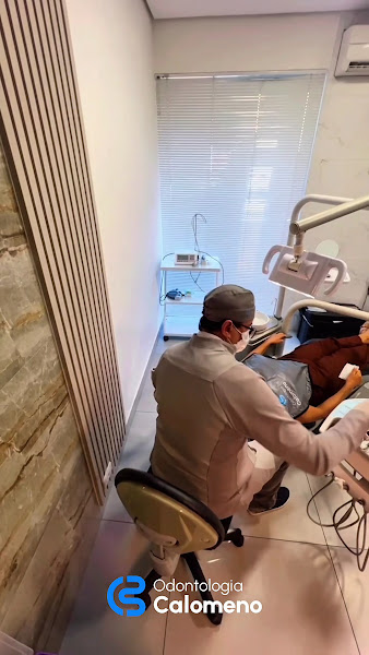 Foto 2 de Odontologia Calomeno Umuprev