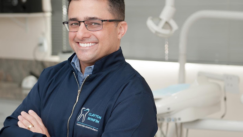 Foto 2 de Odontologia Clayton Bonfim