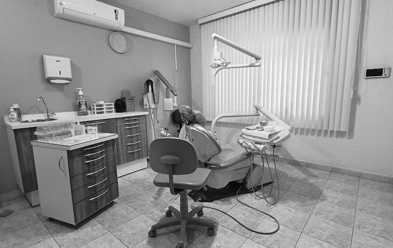 Foto 2 de Odontologia Curitiba - Dra Priscila Albini